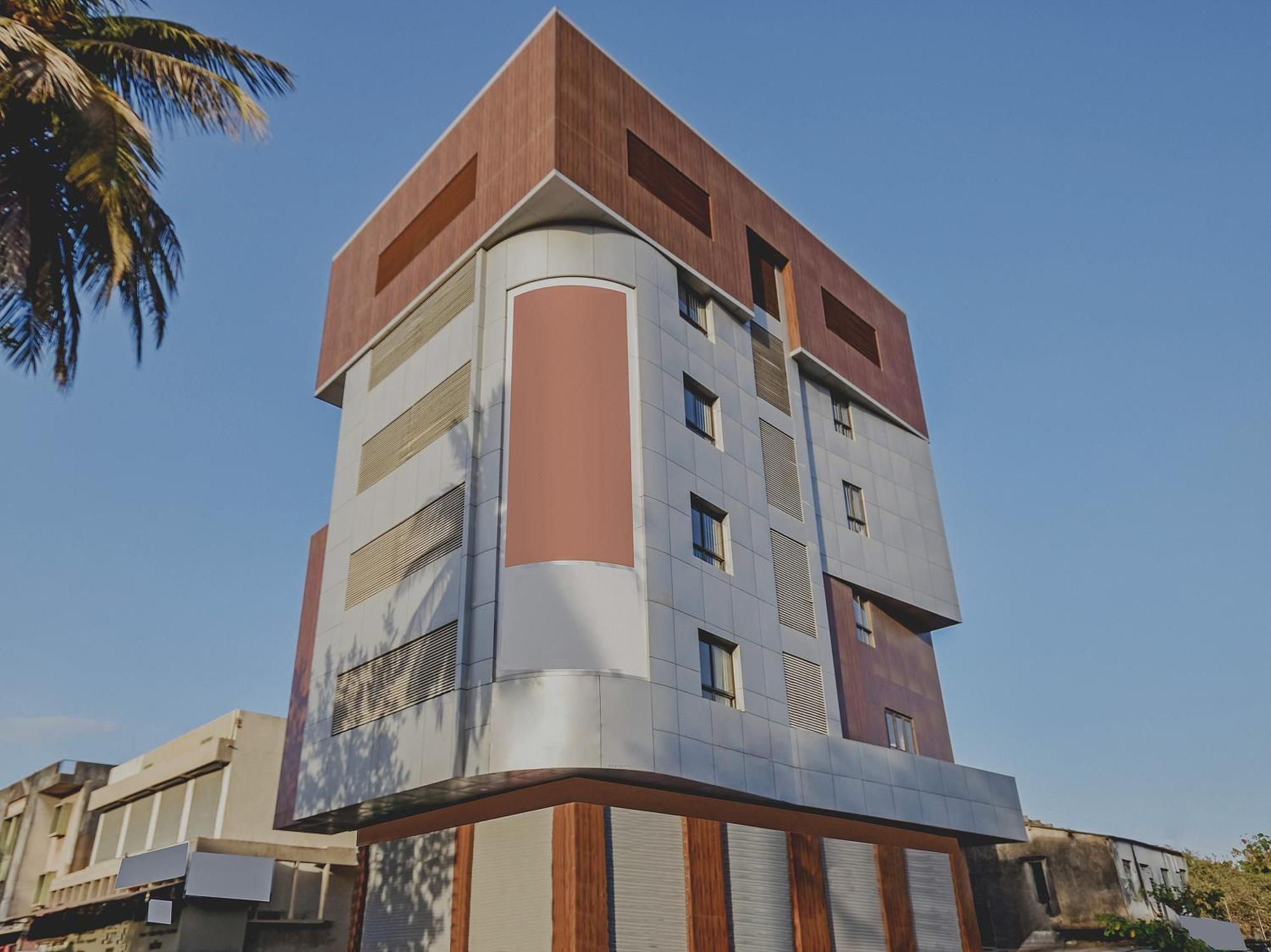 Oyo The Address Hotel Nashik Exterior photo